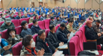 복숭아 재배기술 관련 전문가 강의를 듣고 있는 농업인들 모습